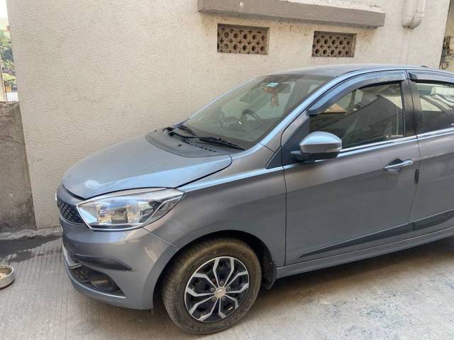 https://images10.gaadi.com/usedcar_image/4358995/original/e3abbbc360ba6ea9d114d71dd5365486.jpg?imwidth=6401