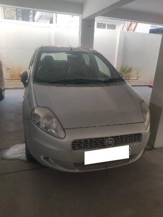 https://images10.gaadi.com/usedcar_image/4359012/original/dfc78fabfc232d68e894c6353c56b2ee.jpg?imwidth=6400