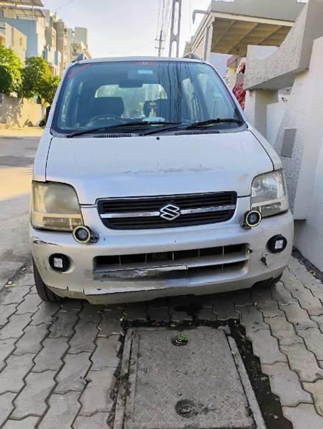 https://images10.gaadi.com/usedcar_image/4359088/original/processed_50648a6a-9c5f-4857-aaa4-87c0665d9378.jpg?imwidth=6400