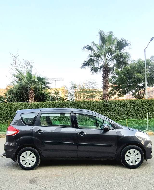 https://images10.gaadi.com/usedcar_image/4359177/original/4b30e76f0590f89f39005da1e0d69dac.jpg?imwidth=6401