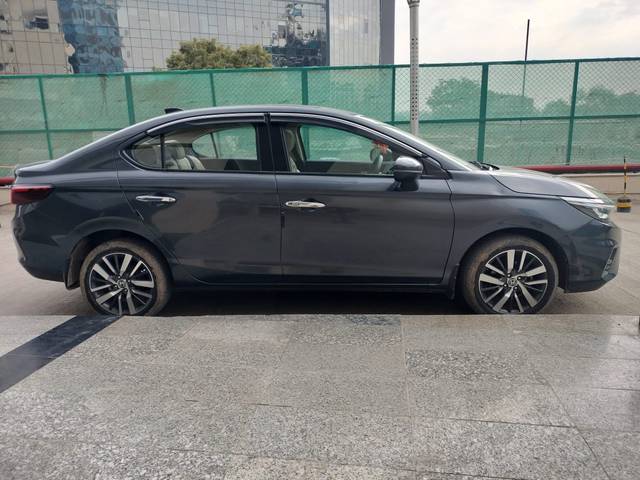 https://images10.gaadi.com/usedcar_image/4359193/original/f2166987fdf6fba4907df9075e9771a3.jpg?imwidth=6401