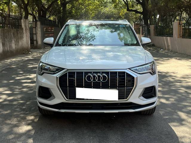 https://images10.gaadi.com/usedcar_image/4359319/original/processed_a69af70ef9c4eb7714606ee0560c5c65.jpg?imwidth=6400