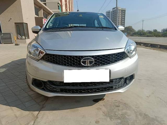 https://images10.gaadi.com/usedcar_image/4359373/original/processed_ecdb3aea-8e47-40f1-9c93-ad28ed9b6f67.jpg?imwidth=6400