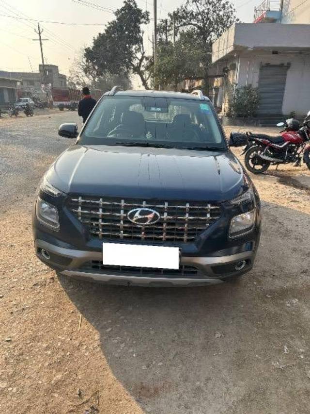 https://images10.gaadi.com/usedcar_image/4359389/original/processed_b5fae9f4-739e-4cc1-ac62-fe8d9e821346.jpeg?imwidth=6400