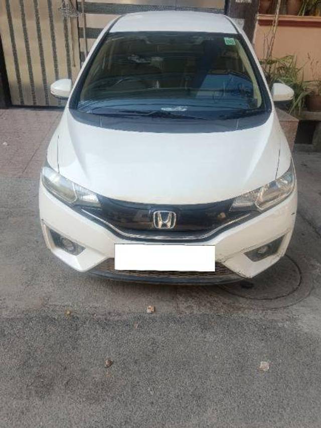 https://images10.gaadi.com/usedcar_image/4359417/original/20de8267523c34d174f960491e0064dc.jpg?imwidth=6400