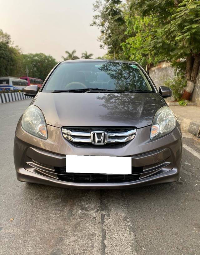 https://images10.gaadi.com/usedcar_image/4359468/original/processed_f54d343278d2446b5cd5c0c5142e21c7.jpg?imwidth=6401