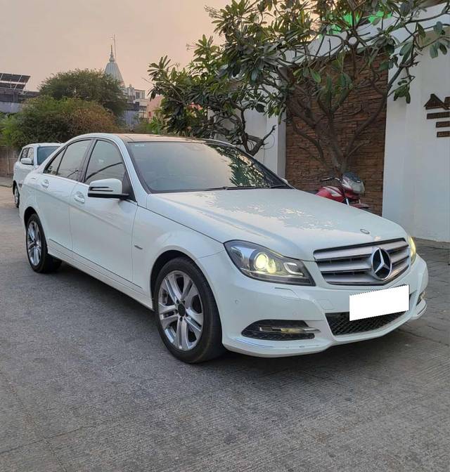 https://images10.gaadi.com/usedcar_image/4359507/original/processed_1f5af244f369a14c1f31ef09f9aa63b4.jpg?imwidth=6400