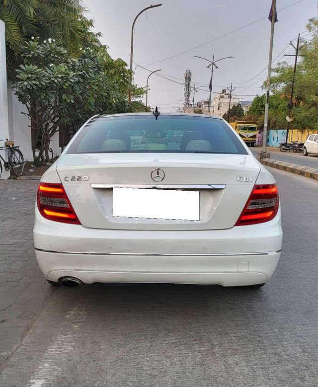 https://images10.gaadi.com/usedcar_image/4359507/original/processed_abe5701a97d2f01056d7fa774e42eb8f.jpg?imwidth=6402