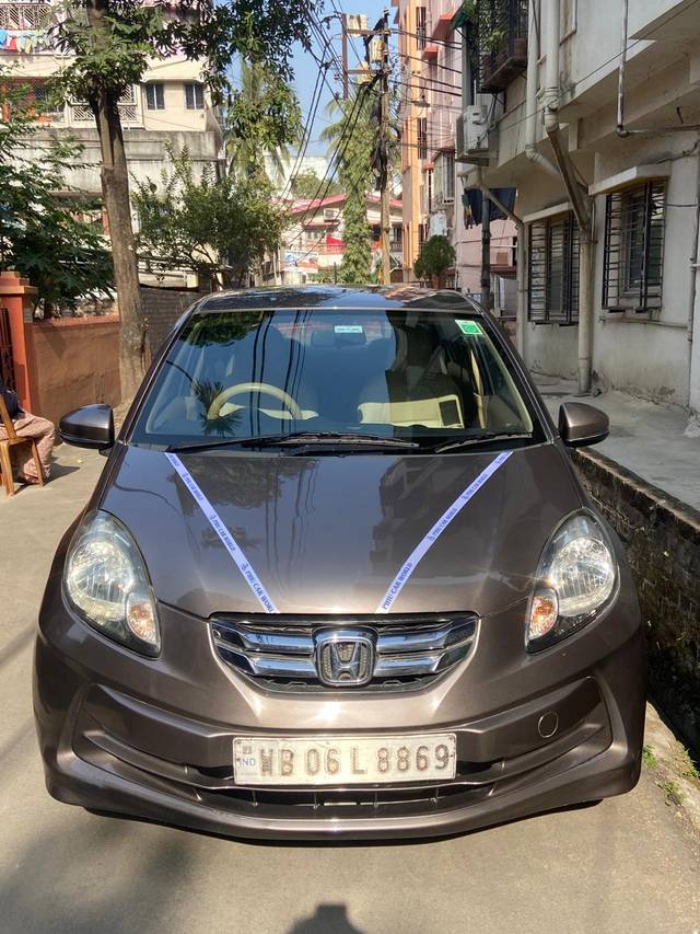 https://images10.gaadi.com/usedcar_image/4359525/original/4d2ae2fd029a0bee254119911b58f923.jpg?imwidth=6400