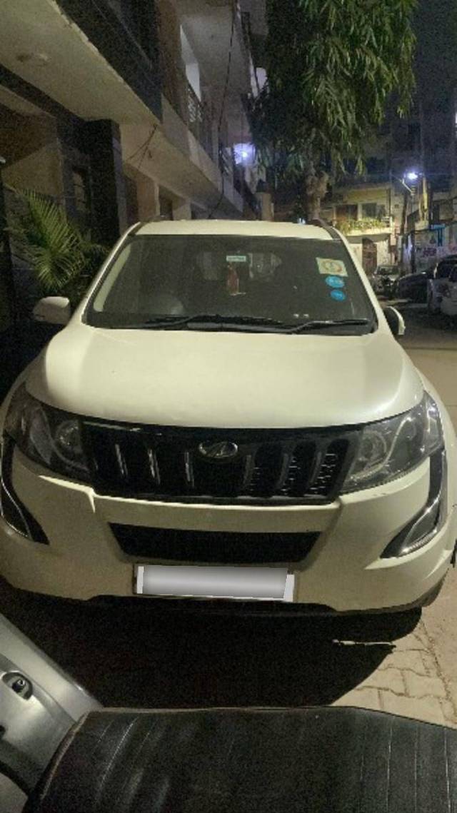 https://images10.gaadi.com/usedcar_image/4359537/original/b93d93fc9c98e8c1615646d2aef88638.jpeg?imwidth=6400