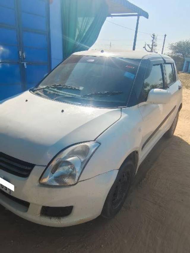 https://images10.gaadi.com/usedcar_image/4359547/original/processed_f61bfa11-2caa-4771-a4be-bf892f98f2e3.jpg?imwidth=6401