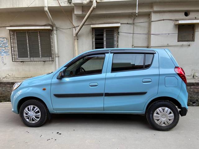 https://images10.gaadi.com/usedcar_image/4359548/original/ab857fbf66561c376015ce220525a7c9.jpg?imwidth=6402