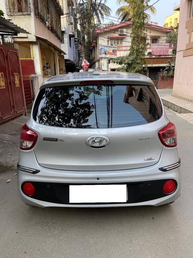 https://images10.gaadi.com/usedcar_image/4359552/original/processed_cdd1c3570cbc8b41ed6220d87399d8ed.jpg?imwidth=6401