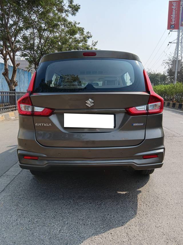 https://images10.gaadi.com/usedcar_image/4359568/original/processed_b9c6424a2cbe551ef811307c24d69a29.jpg?imwidth=6402