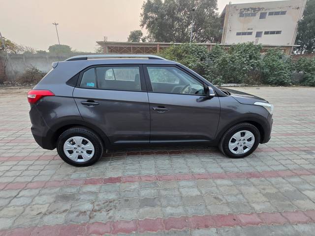 https://images10.gaadi.com/usedcar_image/4359589/original/2163ce0e6738833cf8380496b31e20ce.jpg?imwidth=6401