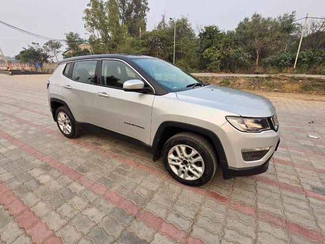 https://images10.gaadi.com/usedcar_image/4359598/original/processed_314ba73fd86e0d3dbba1000fbc3a5c00.jpg?imwidth=6400