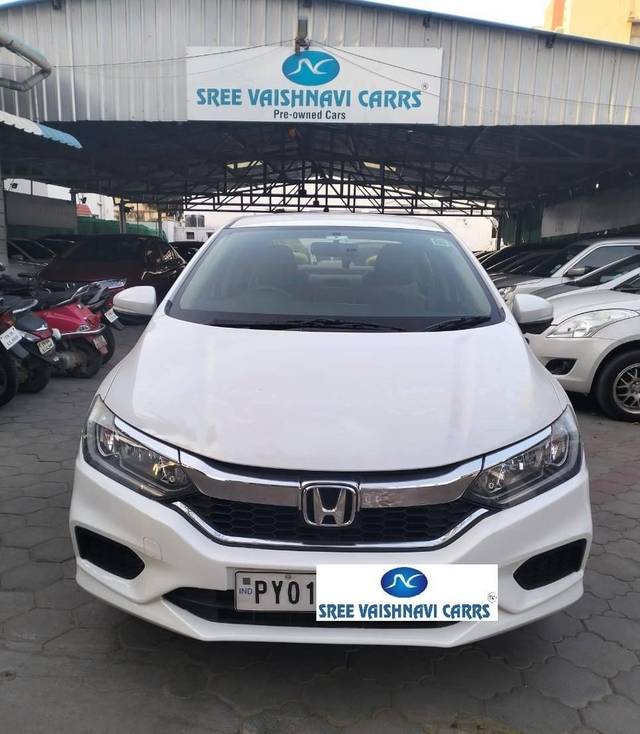 https://images10.gaadi.com/usedcar_image/4359599/original/processed_ded3a8d8b7b9acacc5ca5a3daf127cd1.jpeg?imwidth=6402