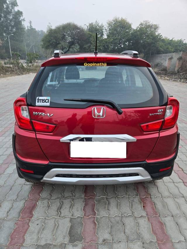 https://images10.gaadi.com/usedcar_image/4359643/original/processed_280d6e0303c8f942d8b0fba4aaf13d36.jpg?imwidth=6402