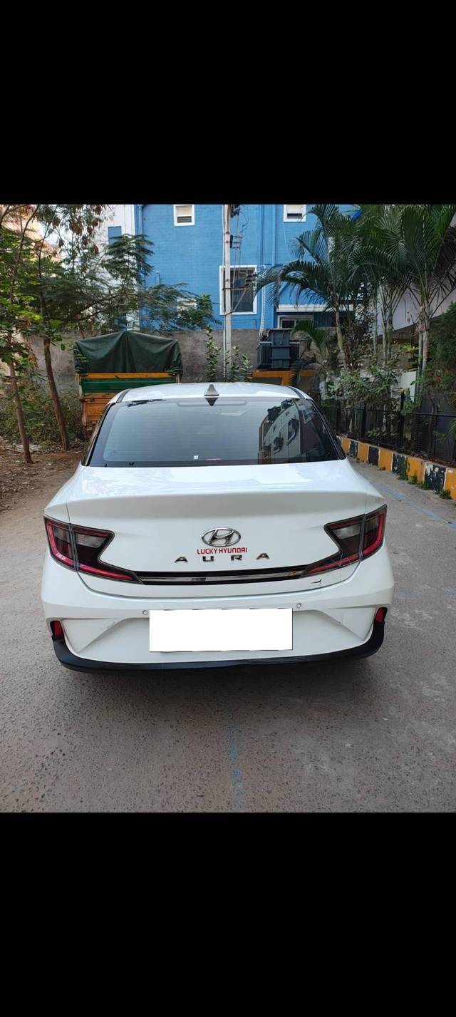 https://images10.gaadi.com/usedcar_image/4359692/original/processed_c29bb73099a293001777c4bed1ca4a19.jpg?imwidth=6400