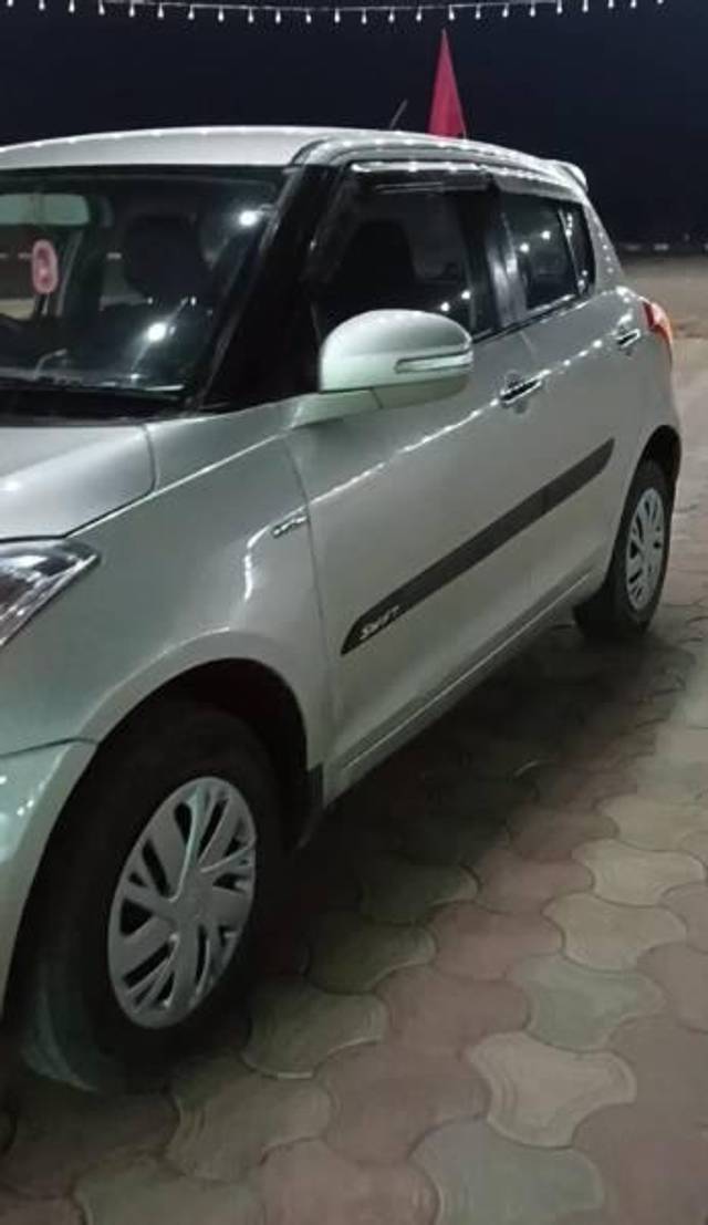 https://images10.gaadi.com/usedcar_image/4359718/original/processed_18c9891b-ef0b-49ed-9323-4dd255ca8c46.jpg?imwidth=6400