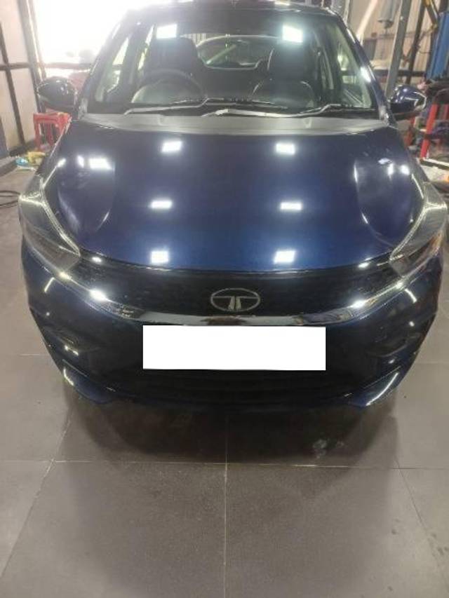 https://images10.gaadi.com/usedcar_image/4359720/original/processed_226df1b6-51b3-46c5-95e7-db82341a8c49.jpg?imwidth=6400