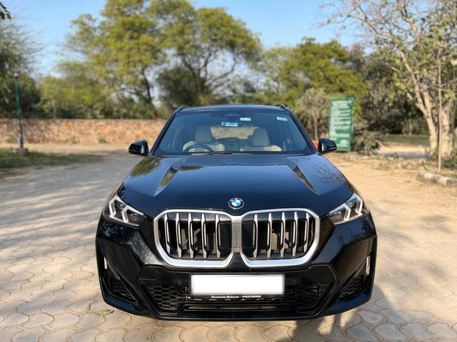 https://images10.gaadi.com/usedcar_image/4359754/original/processed_5c2508e965c101bd6fa1f1bac47ccc38.jpg?imwidth=6401