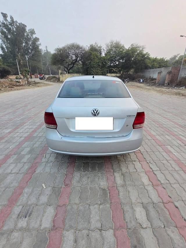 https://images10.gaadi.com/usedcar_image/4359758/original/processed_f68dd2576aba4eebe3f4287635dc082c.jpg?imwidth=6401