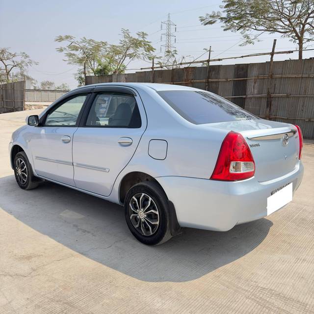 https://images10.gaadi.com/usedcar_image/4359763/original/processed_8189b1af995bae7d3decb273e7d285ea.jpg?imwidth=6402