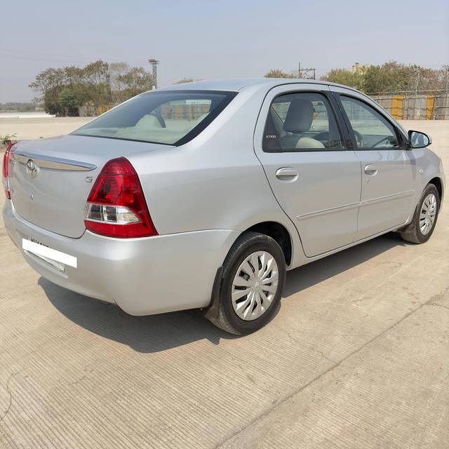 https://images10.gaadi.com/usedcar_image/4359765/original/processed_122cb3ab7c68f349921de94293aaf6fc.jpg?imwidth=6402