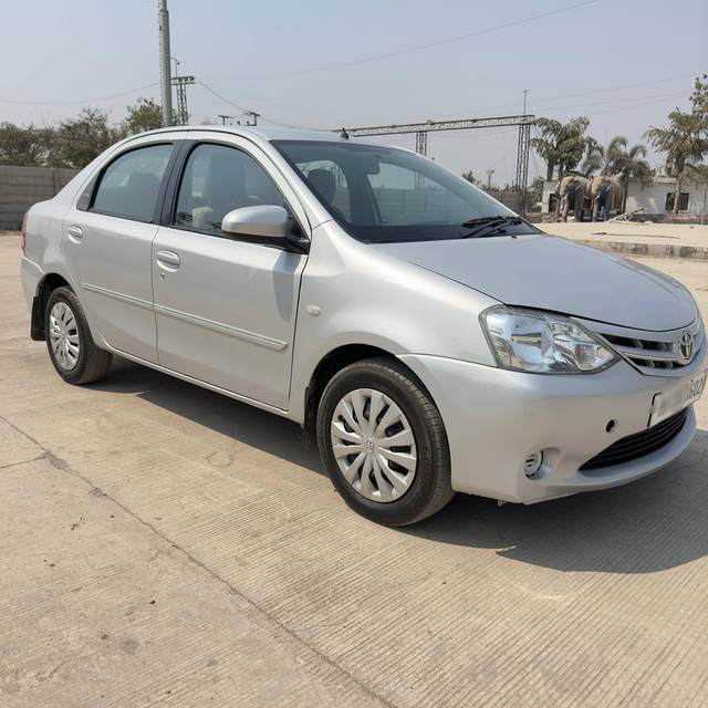 https://images10.gaadi.com/usedcar_image/4359765/original/processed_1daeb1e986ccdfa1dceb1a3a8910d3ea.jpg?imwidth=6400