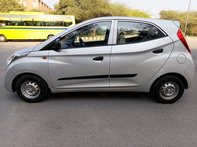 https://images10.gaadi.com/usedcar_image/4359793/original/c97a64bbefb5939d6536d33cd291a0a0.jpg?imwidth=6402