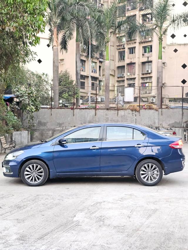 https://images10.gaadi.com/usedcar_image/4359811/original/0ab1213e4f6debc75b071efbb3d3b41e.jpg?imwidth=6402