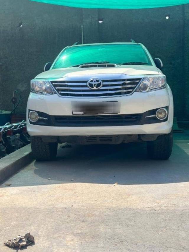 https://images10.gaadi.com/usedcar_image/4359842/original/291a3471474044eb51a8a8f3b47e50d0.jpeg?imwidth=6402