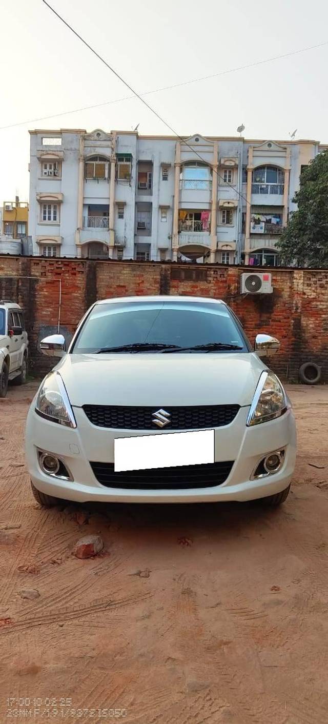 https://images10.gaadi.com/usedcar_image/4359876/original/processed_d8d1aaf80bc6923938a2a7067265e59e.jpg?imwidth=6400