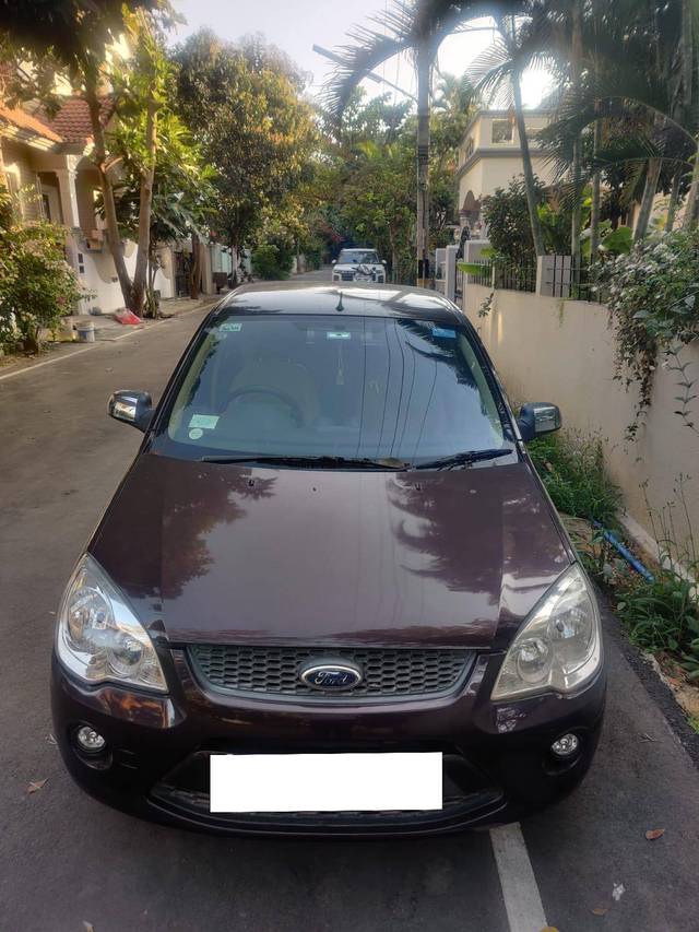 https://images10.gaadi.com/usedcar_image/4359893/original/b7a63cdf0b931843004e308a6b7b828c.jpg?imwidth=6400