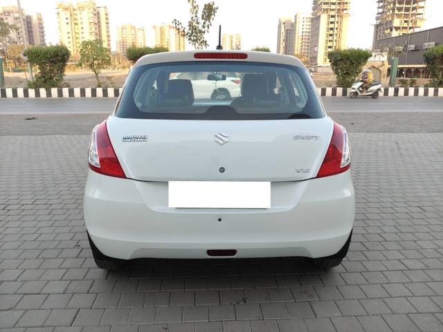 https://images10.gaadi.com/usedcar_image/4359945/original/processed_7a926d9252a25c25cd74af33bb5f097d.jpg?imwidth=6402