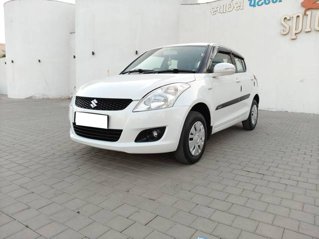 https://images10.gaadi.com/usedcar_image/4359945/original/processed_e9937f84555a58dc348671744915fef2.jpg?imwidth=6400