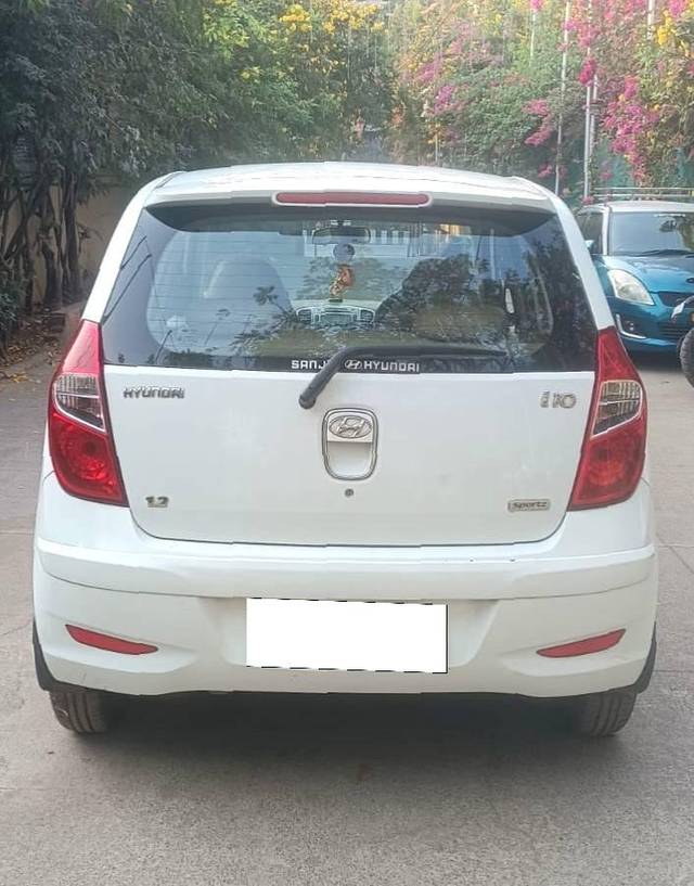 https://images10.gaadi.com/usedcar_image/4359975/original/processed_5cfc18b39c806f9b3f10168c2c50c0ad.jpg?imwidth=6401