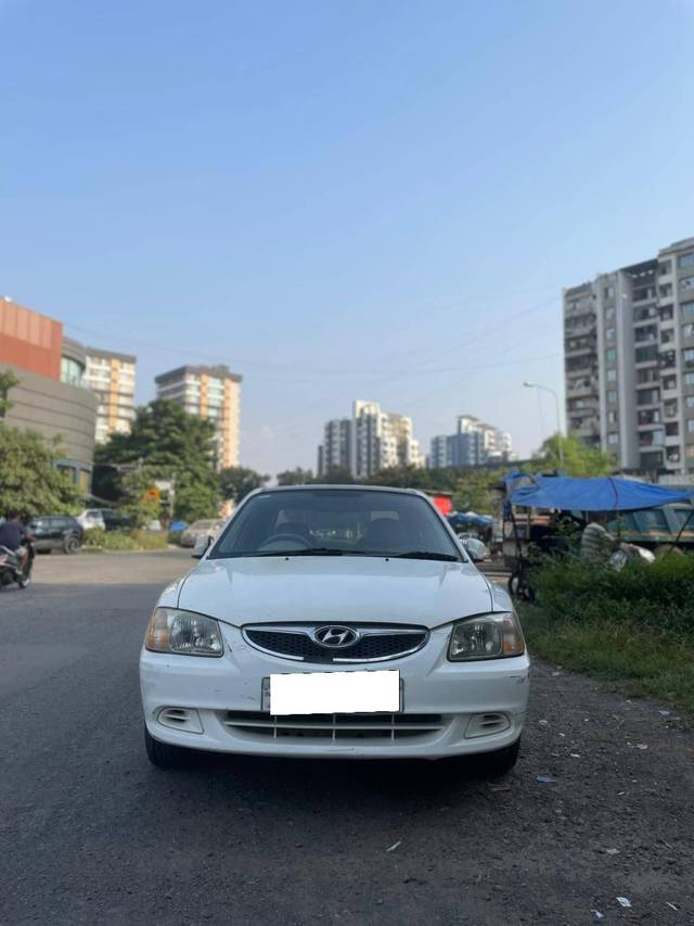 https://images10.gaadi.com/usedcar_image/4359978/original/processed_4c8a0818ea2dc6d14850a14d7b914294.jpg?imwidth=6400