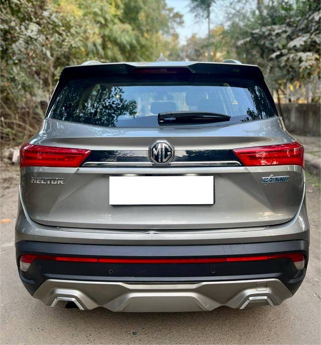 https://images10.gaadi.com/usedcar_image/4360003/original/processed_e5f2eed51313d5ed065c02611ba915b1.jpg?imwidth=6402