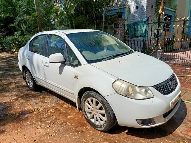 https://images10.gaadi.com/usedcar_image/4360011/original/4025bead691aeb7dda8bba59b3a6e9b8.jpg?imwidth=6401