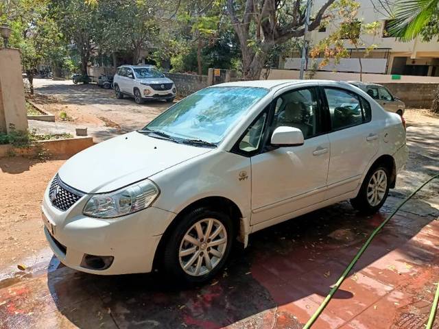 https://images10.gaadi.com/usedcar_image/4360011/original/b006799dab4d059792ffb95e34dc8501.jpg?imwidth=6402