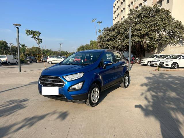 https://images10.gaadi.com/usedcar_image/4360086/original/processed_09bfe0ef-364c-4379-b1a9-47d8b622963b.jpg?imwidth=6402