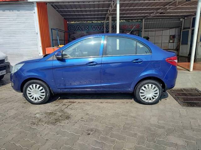 https://images10.gaadi.com/usedcar_image/4360206/original/processed_fe31a17b-d31d-467b-9375-a29d7fedfe59.jpg?imwidth=6402