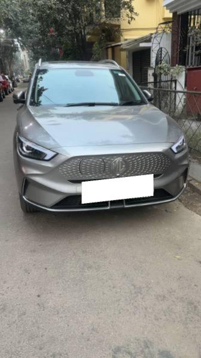 https://images10.gaadi.com/usedcar_image/4360221/original/processed_301c5f59-0fcc-4c4d-a7bf-92f03ad5a93b.jpg?imwidth=6400