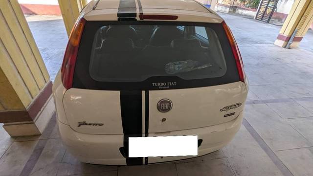 https://images10.gaadi.com/usedcar_image/4360309/original/processed_852024ec-b6e4-4611-af7b-4c96c14027c1.jpg?imwidth=6402