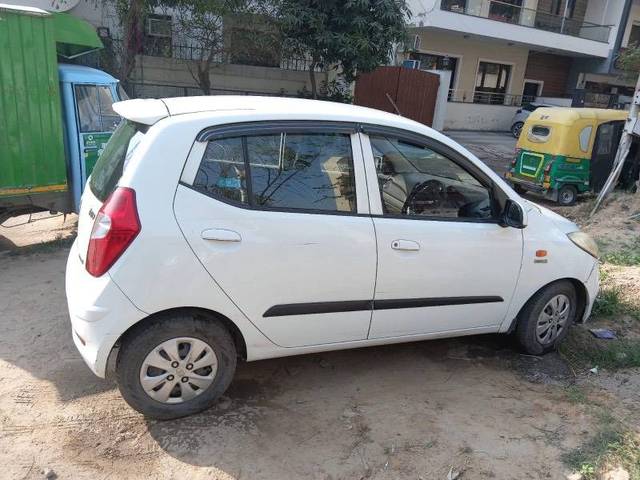 https://images10.gaadi.com/usedcar_image/4360442/original/77c1320376740f18549b406d990b7ba6.jpeg?imwidth=6402