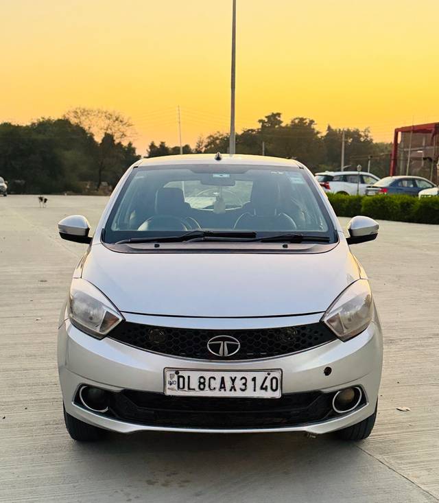 https://images10.gaadi.com/usedcar_image/4360588/original/b98f548f359447553e649282d78f7364.jpg?imwidth=6400