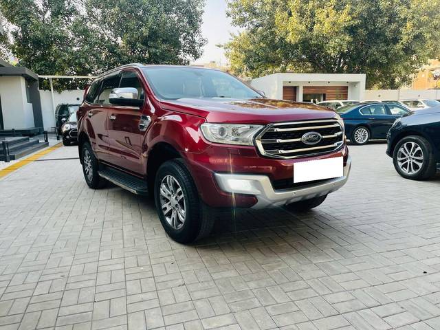 https://images10.gaadi.com/usedcar_image/4360705/original/processed_6bc10c24e03d21568e92e7cb502e6812.jpeg?imwidth=6400