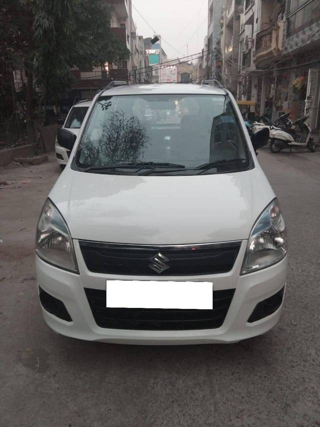 https://images10.gaadi.com/usedcar_image/4360735/original/processed_68b4c5efeae369647fae22d501d5dbf5.jpg?imwidth=6402